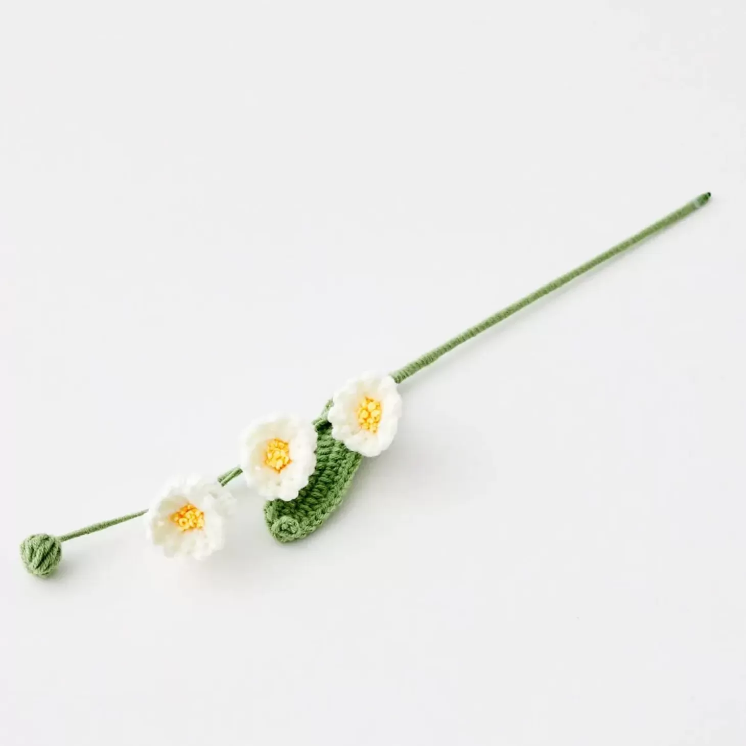 Hot GigiandTom Daffodil Stem Hand Knitted Crochet Flower White